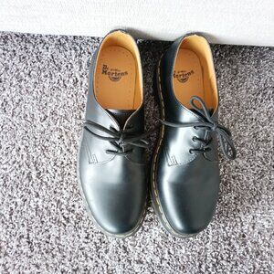 Men's Dr Martens Black Shoes Size 11 US